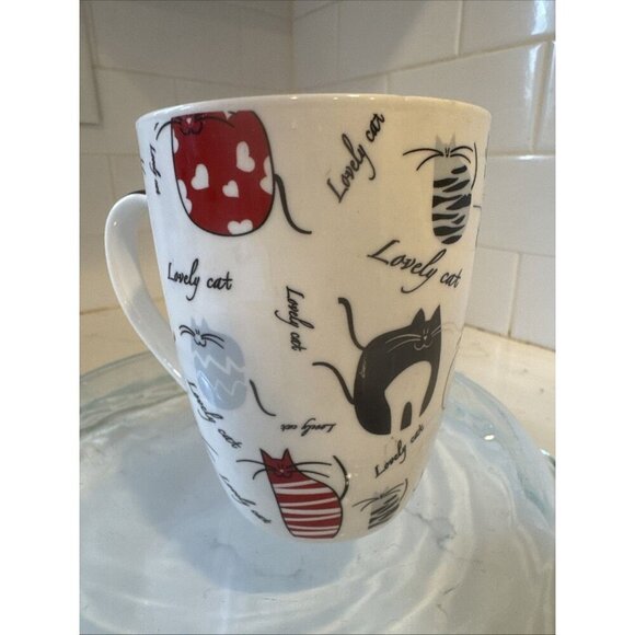 COLLECTIBLE 10 OZ MUG / "Lovely Cats" CATS PATTERN - Picture 6 of 12